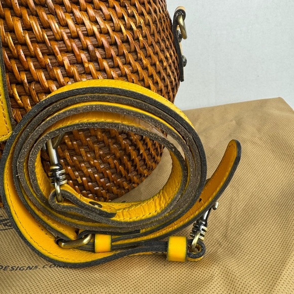 Patricia Nash 10th Anniversary Rare Yellow Wicker Basket Mirror Crossbody Purse. - Picture 3 of 16